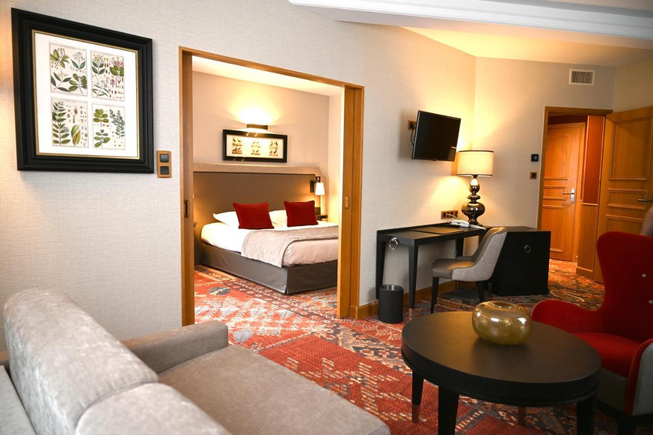 Hotel Le Rempart Турню Екстериор снимка
