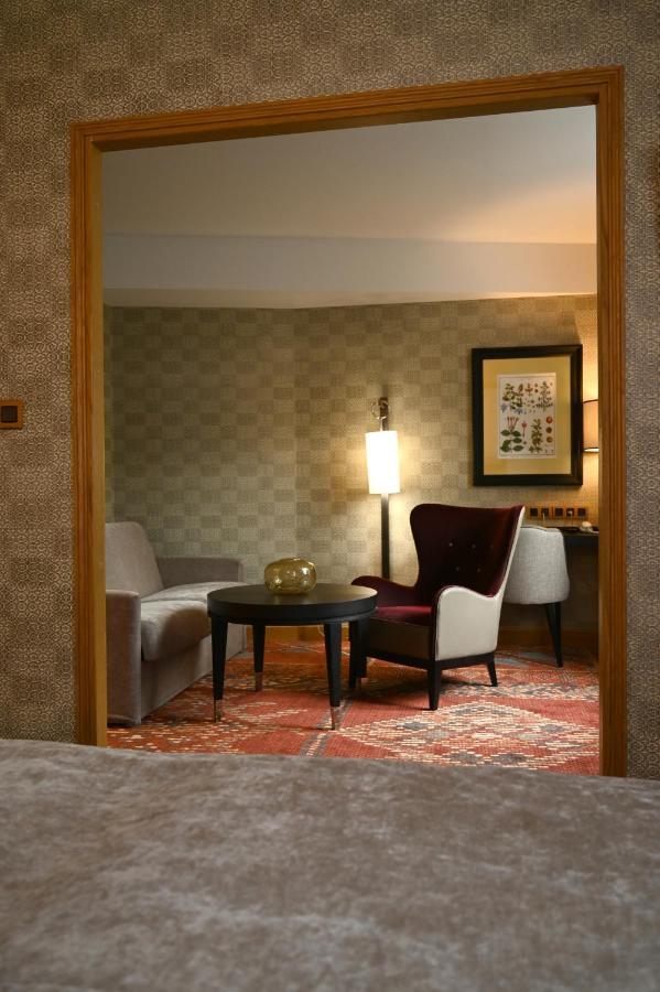 Hotel Le Rempart Турню Екстериор снимка